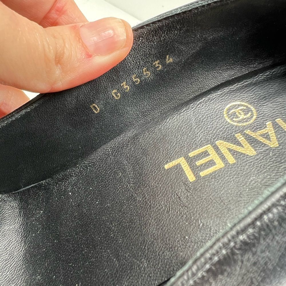 CHANEL  Lambskin Grosgrain Cap Toe Pearl Pumps 39.5 Black - Picture 6 of 8